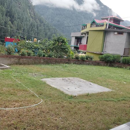 Dog N Hill Hotel Kasol Bagian luar foto