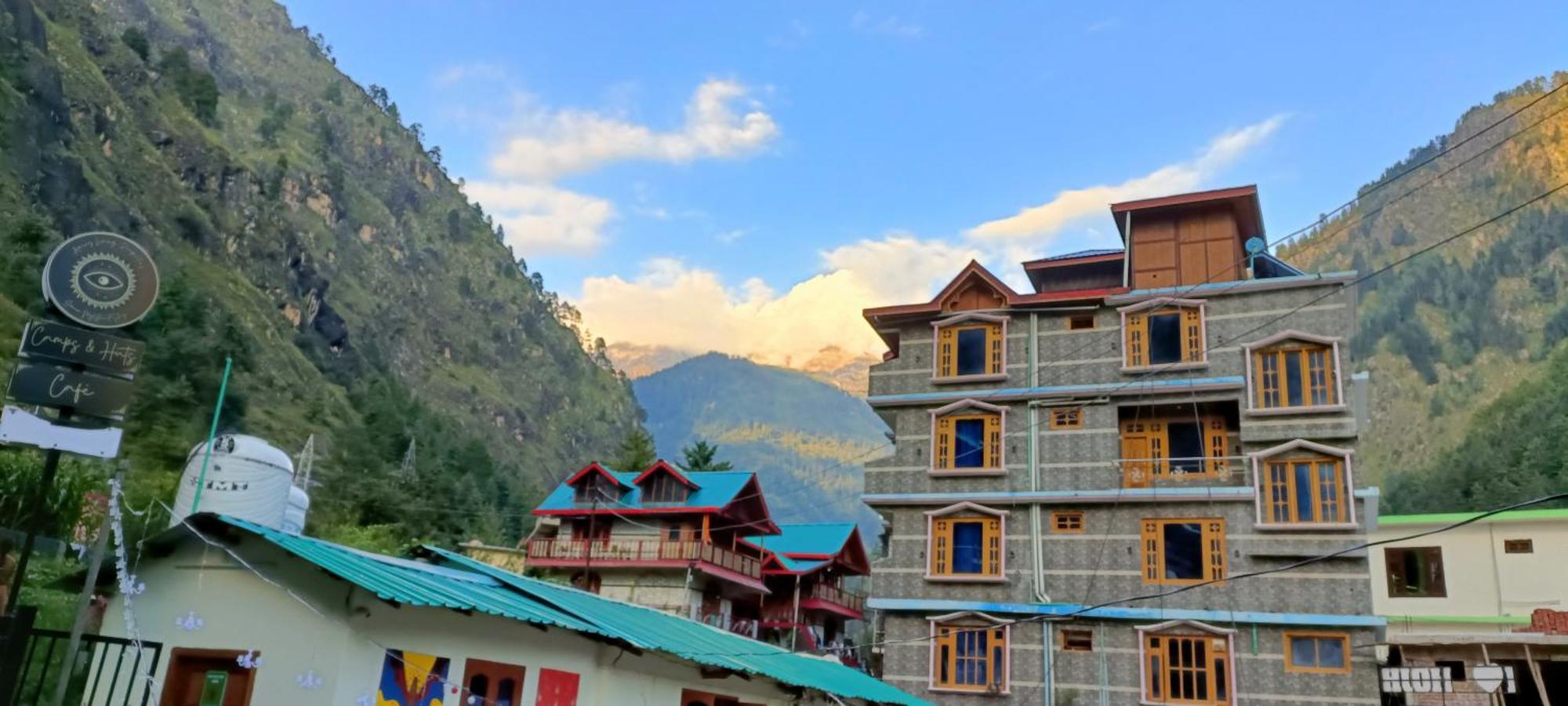Dog N Hill Hotel Kasol Bagian luar foto