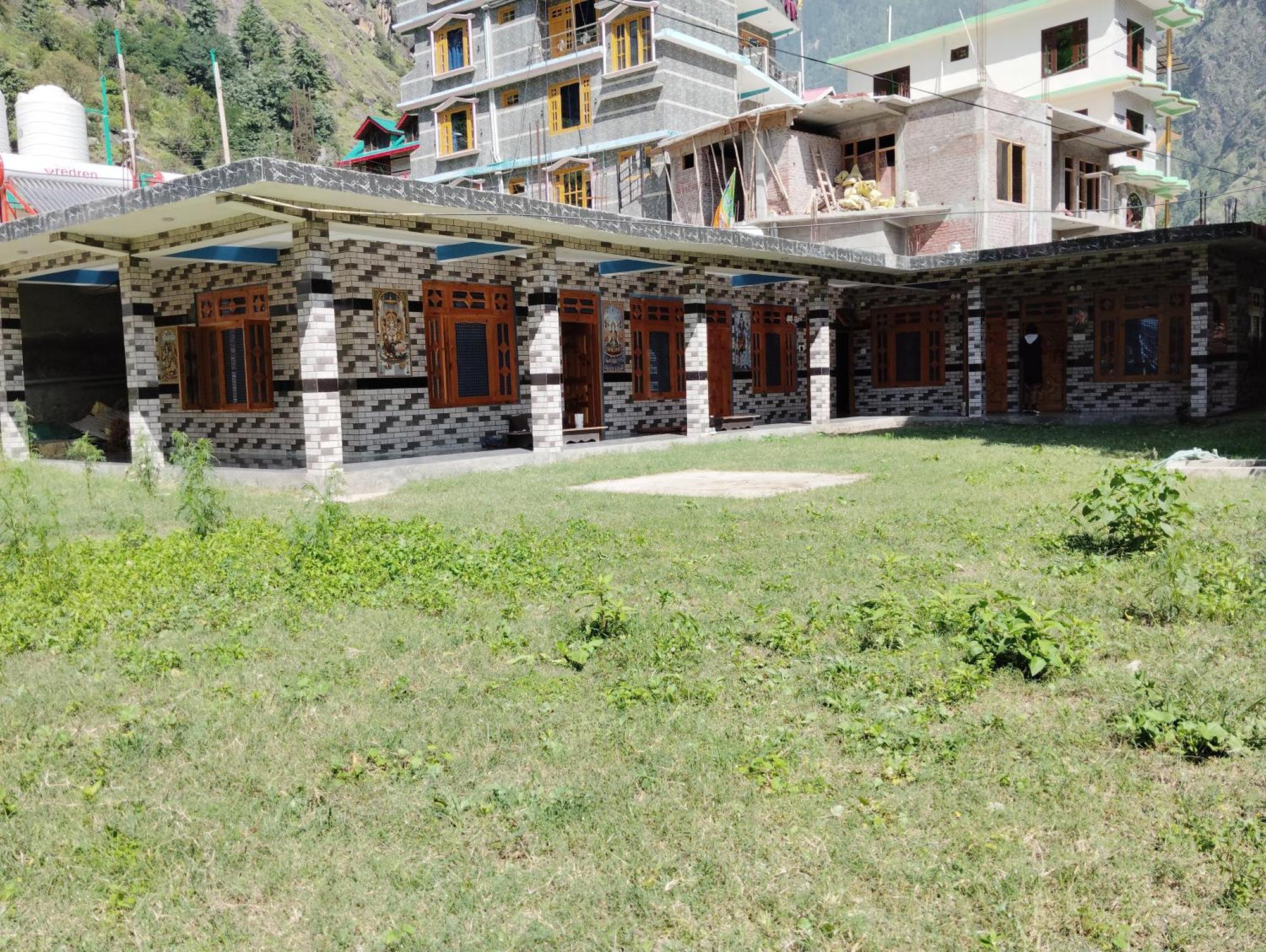 Dog N Hill Hotel Kasol Bagian luar foto