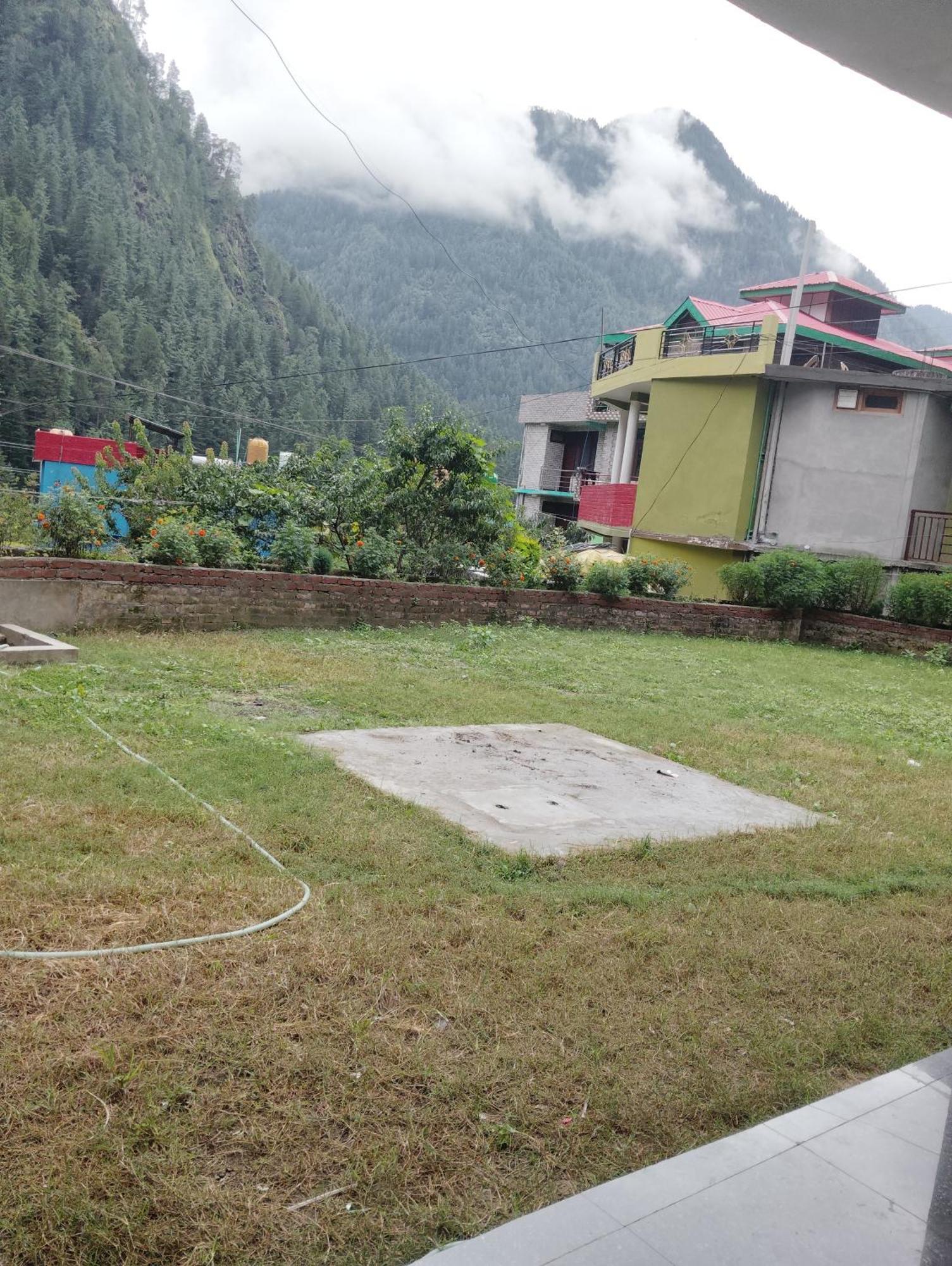 Dog N Hill Hotel Kasol Bagian luar foto