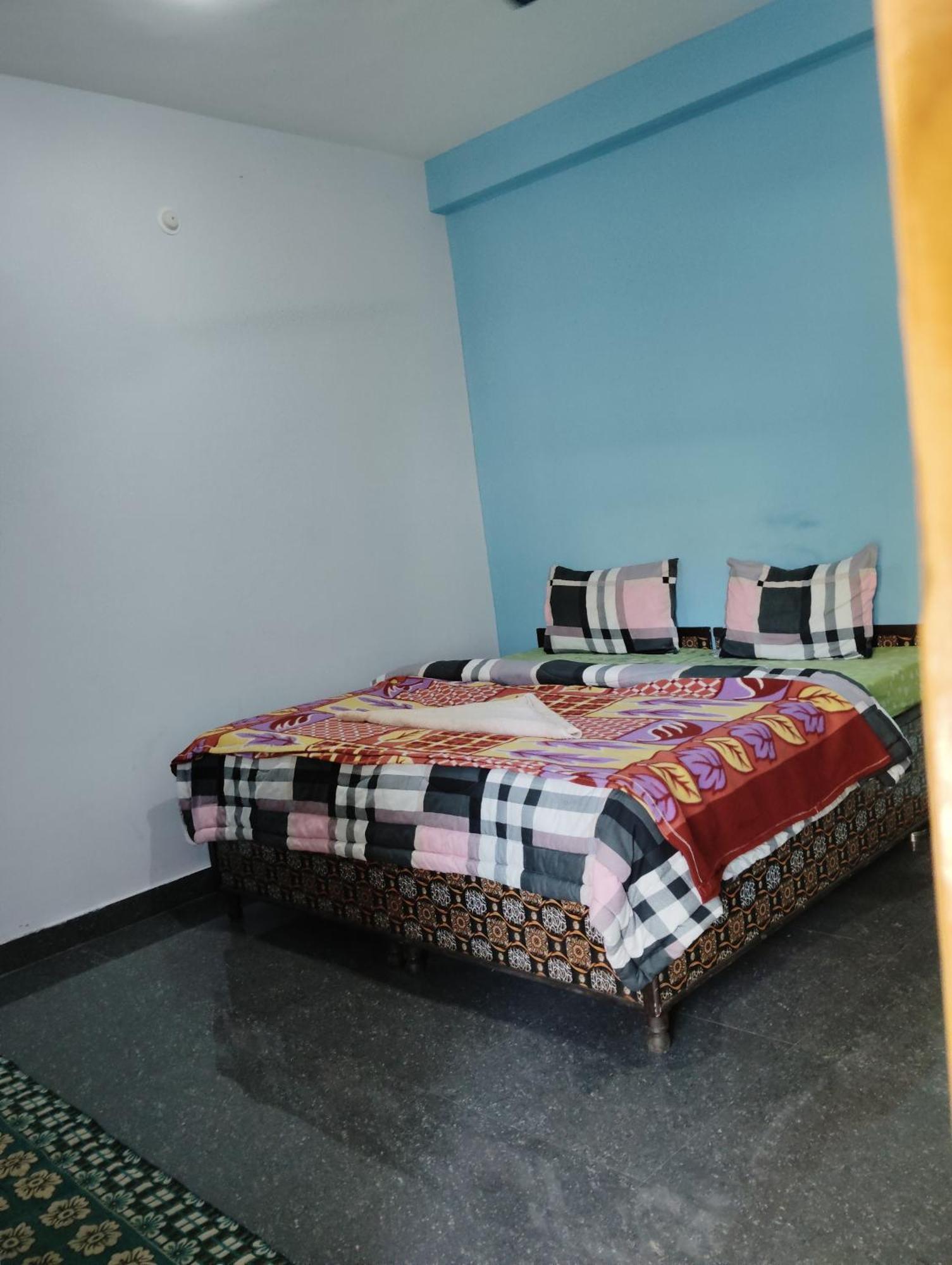 Dog N Hill Hotel Kasol Bagian luar foto