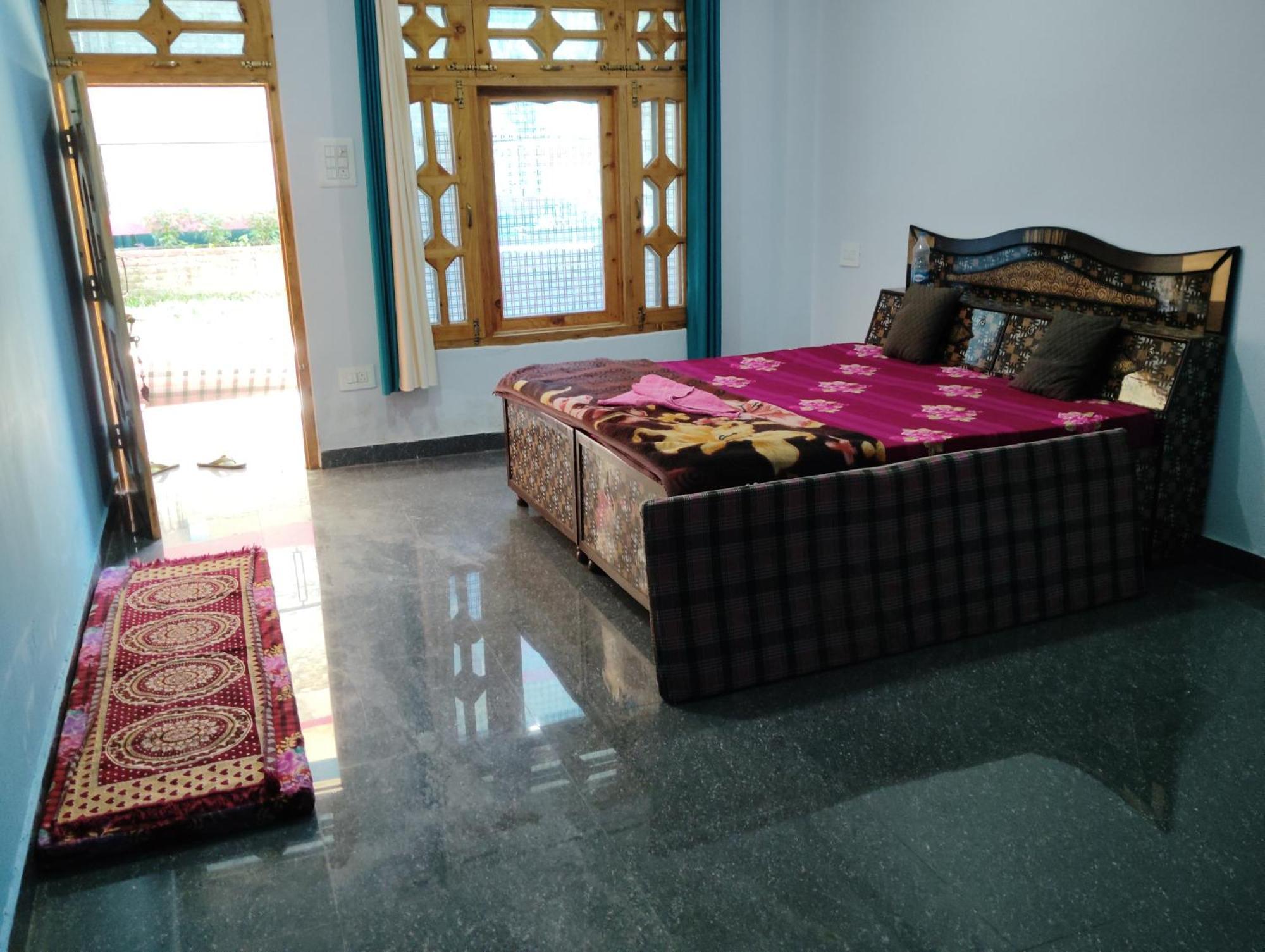 Dog N Hill Hotel Kasol Bagian luar foto