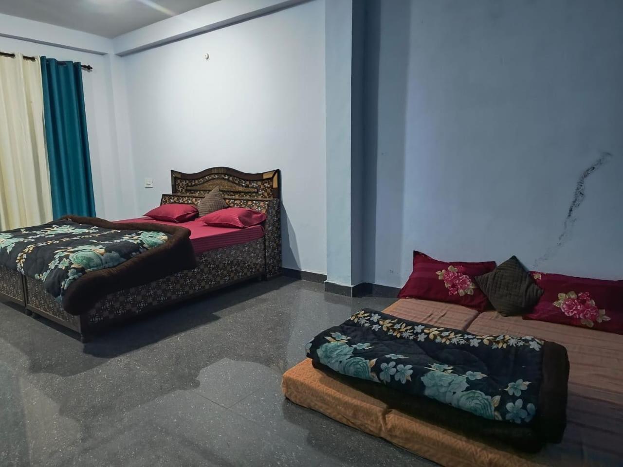 Dog N Hill Hotel Kasol Bagian luar foto