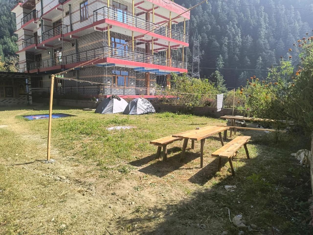 Dog N Hill Hotel Kasol Bagian luar foto