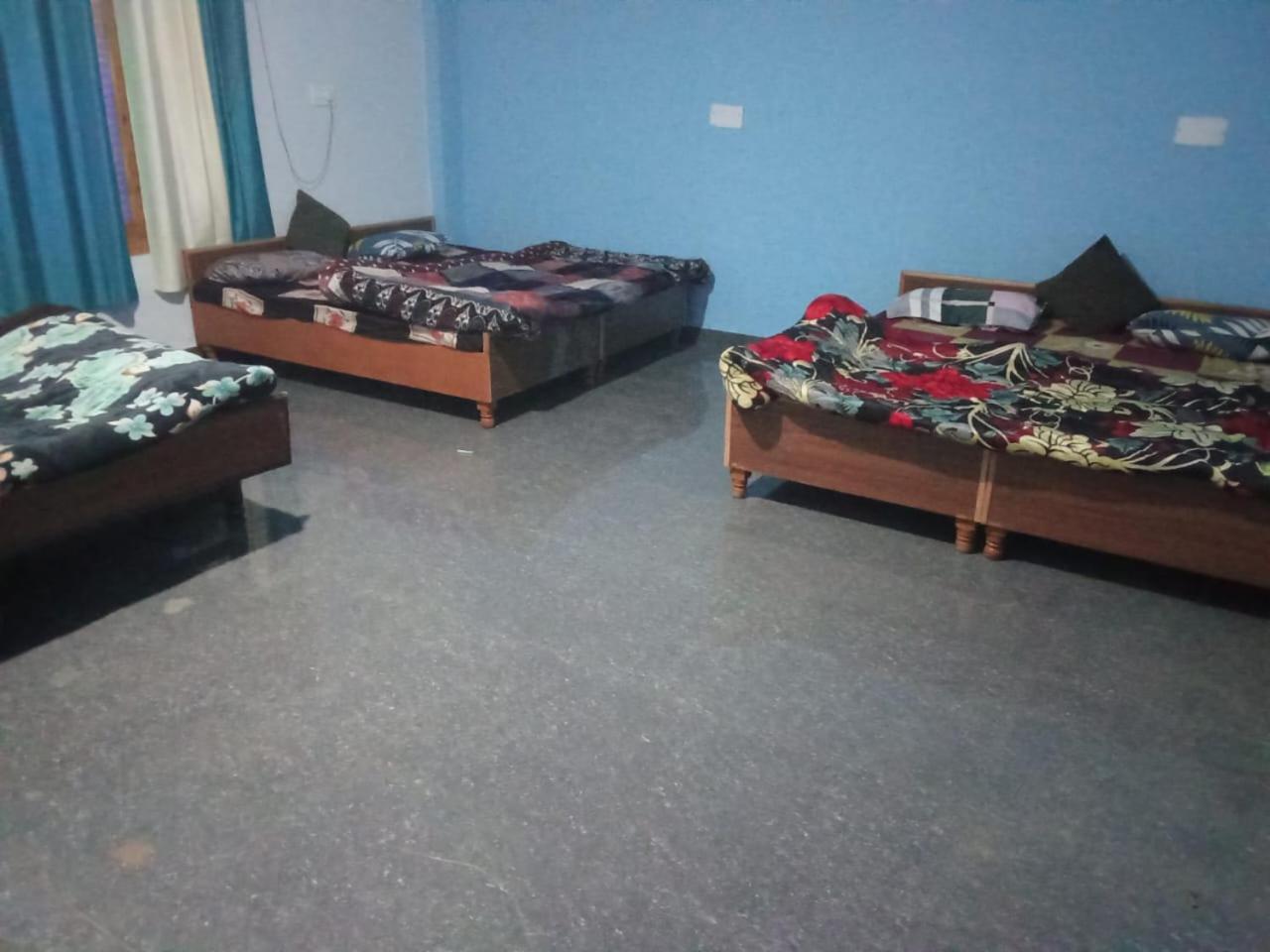 Dog N Hill Hotel Kasol Bagian luar foto